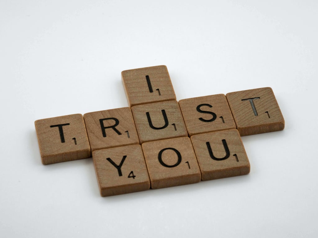 E-A-T-Blogbeitrag I Trust You Text in Spielsteinen